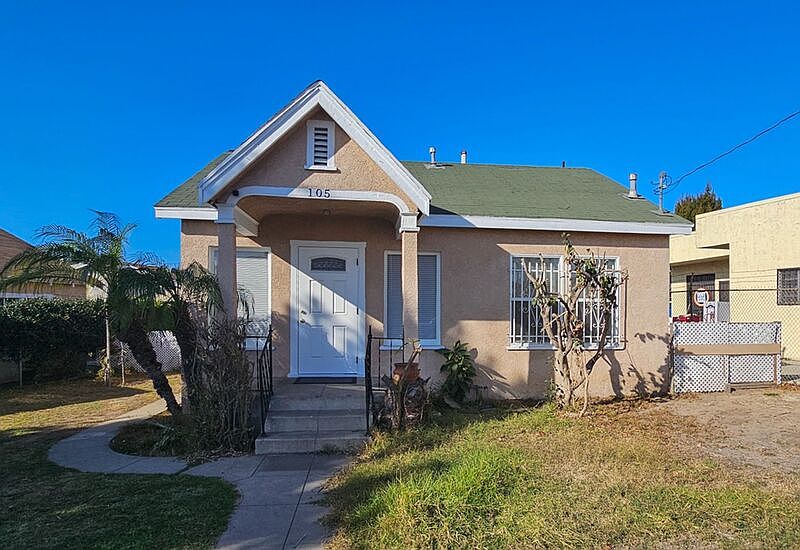 1st image of 105 E Tamarack Ave