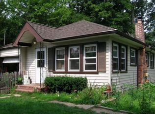 414 Arthur St, Centerport, NY