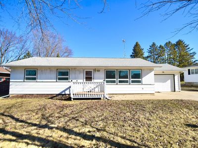 270 E 12th St, Zumbrota, MN, 55992
