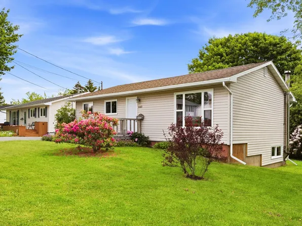 443 Arklow Dr, Halifax, NS B2W 4S1