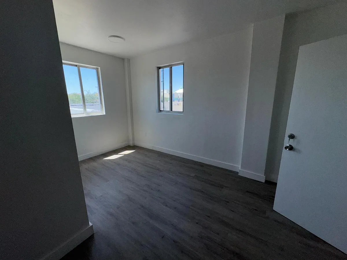 Unit Photo - 661 NW 62nd St