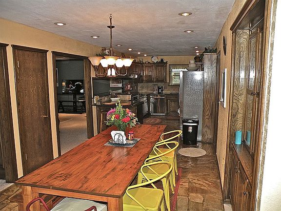 Breakfast Room/Dining Room