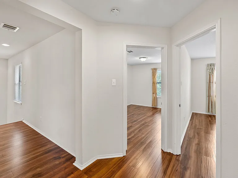 2101 Golden Arrow Ave — Photo 30