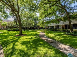 608 S Ripple Creek Dr #608, Houston, TX 77057
