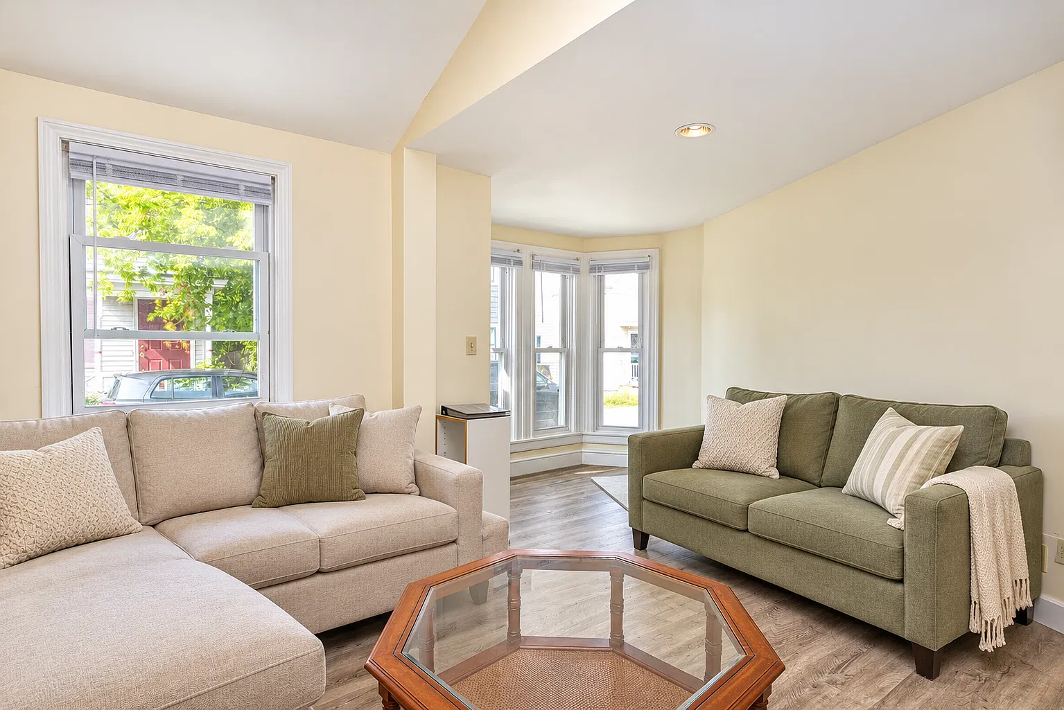 9 Murphy Ave — Photo 1