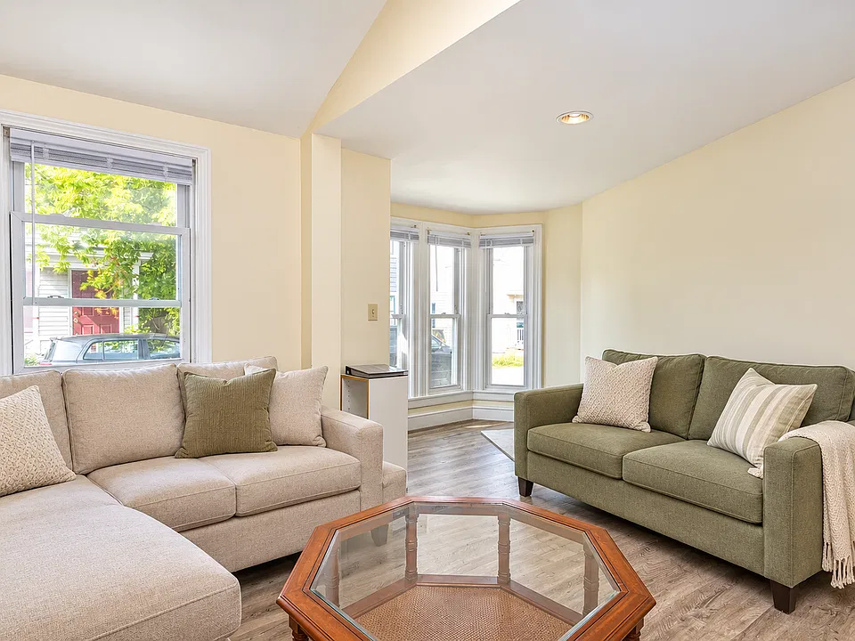 9 Murphy Ave