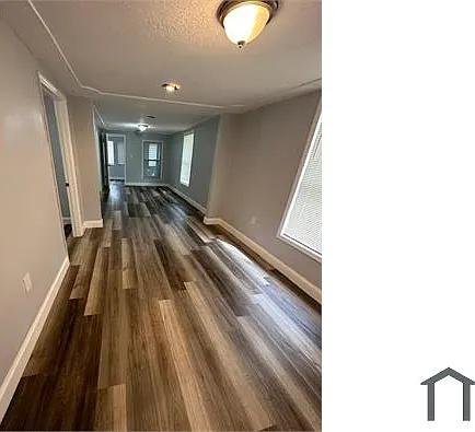 326 Claude St — Photo 20