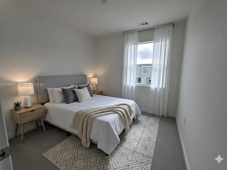300 SE 10th Ct #300 — Photo 8
