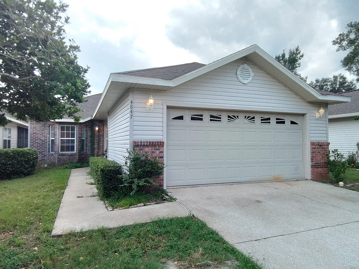 Building Photo - 4847 NW 78th Rd