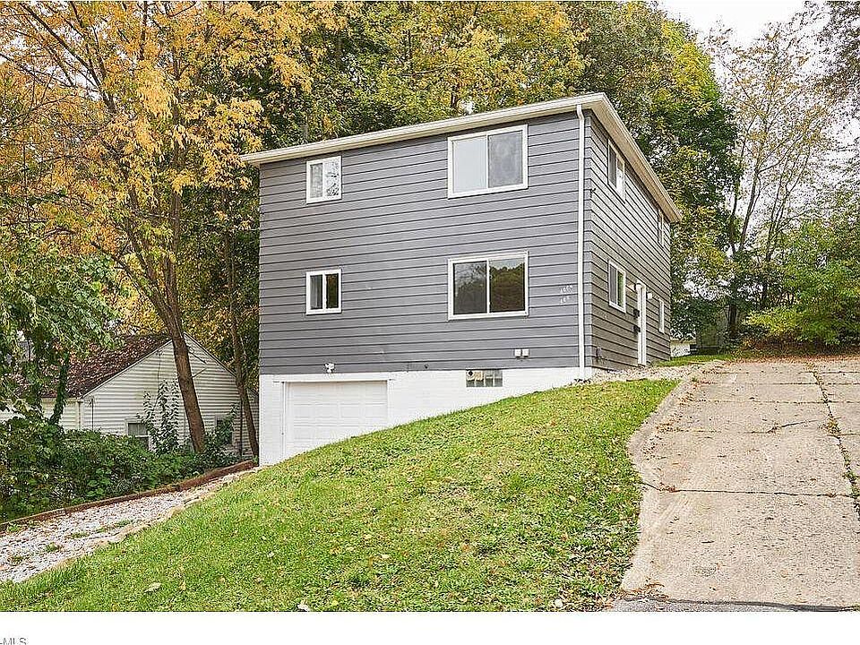 1st image of 406 E Lake Ave #2