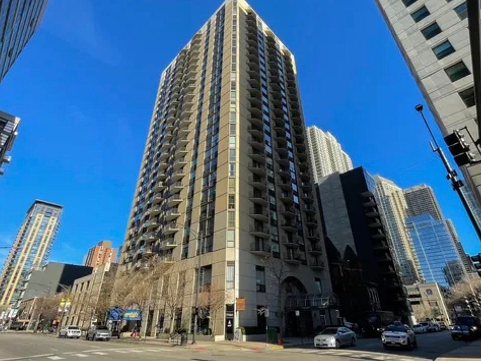 1st image of 70 W Huron St APT 1805
