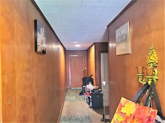 3rd image of 23 Beattie Ave