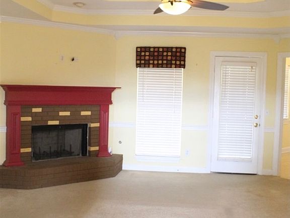 4th image of 390 Hillandale Dr