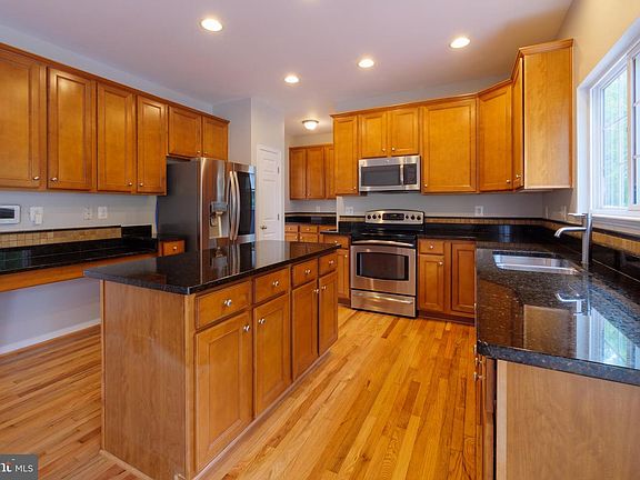 4th image of 15208 Muddy Creek Ct