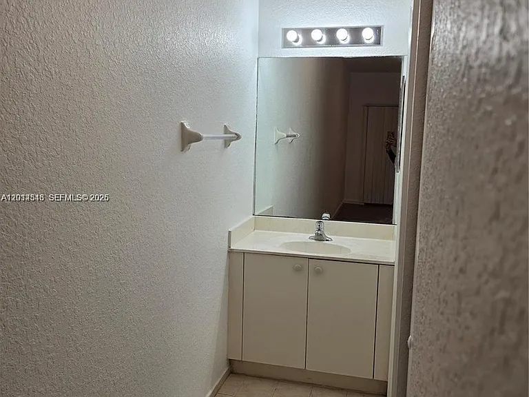 1304 N Santa Catalina Cir #1304 — Photo 11
