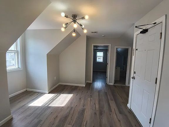 4th image of 223 Cator Ave #Var