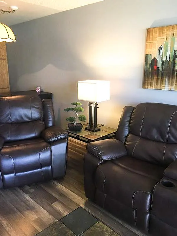 1 bed, 650 sqft, $2,088 — Photo 2