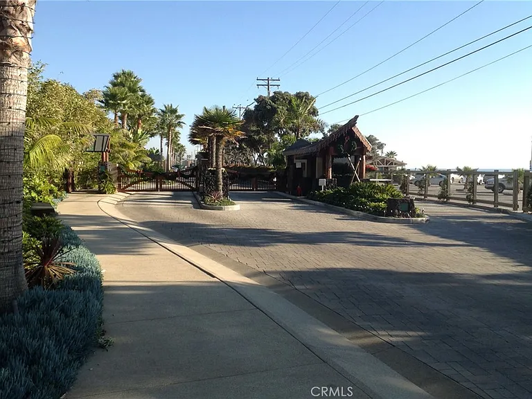 35721 Beach Rd — Photo 43