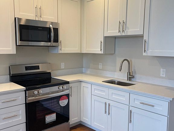 4th image of 34 Tremaine St #14