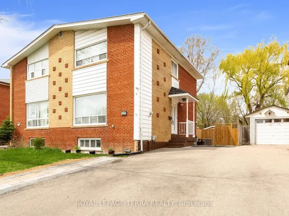 2475 Brookhurst Rd, Mississauga, ON L5J 1R4