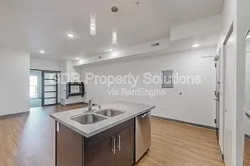 950 4th St NW #305 — Photo 5