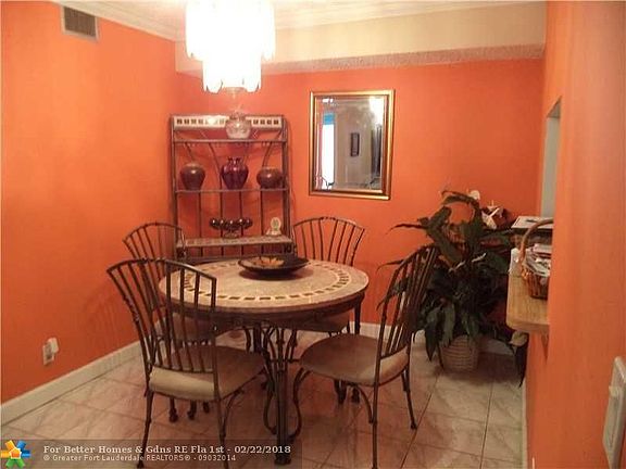 2nd image of 403 N Laurel Dr #204