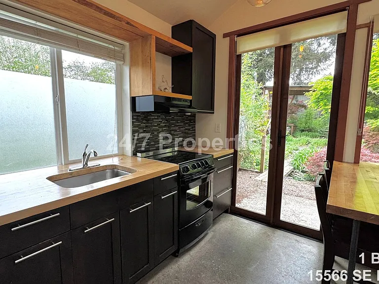 15566 SE Lark Ave — Photo 6