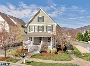 6075 Laura Ln, Crozet, VA 22932