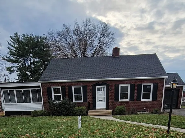 18 Sunset Rd, Lewistown, PA 17044