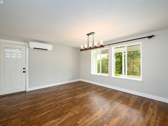 4th image of 325 Kellisha Ln