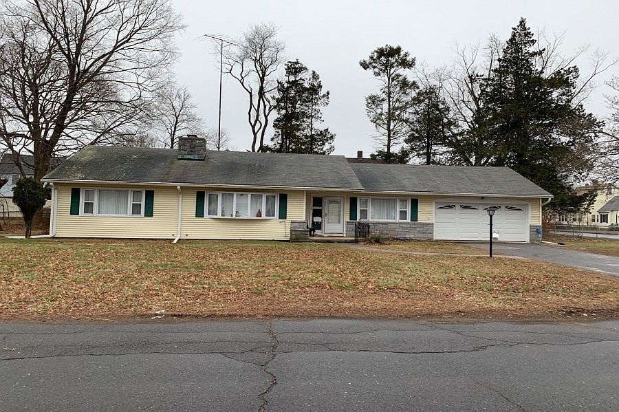 25 Bittersweet Ln, Stratford, CT 06614 Zillow