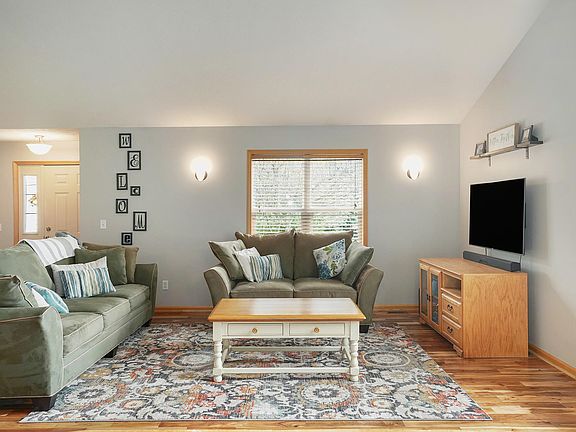 5th image of 5897 Grand Oaks Dr NE #37