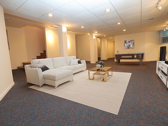 5th image of 3855 N Hoyne Ave #1