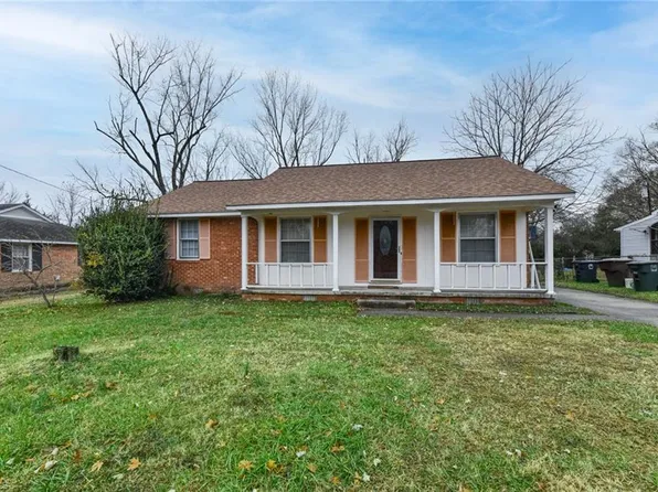 3010 Paddington St, Greensboro, NC 27406