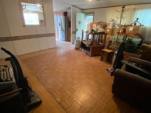 3rd image of 320 COUNTY ROAD 308A