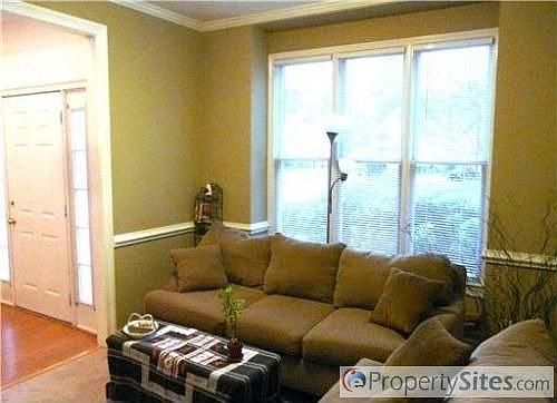 4th image of 4104 Bishops Pl