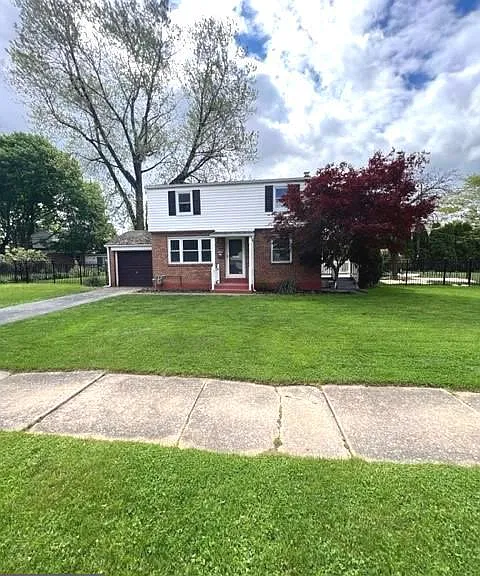 1907 Columbia Ave — Photo 24
