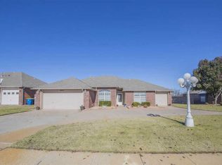 814 E Park Pl, Stillwater, OK 74075
