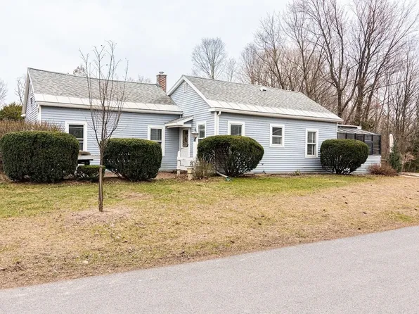 17 Blacksmith Drive, Colchester, VT 05446