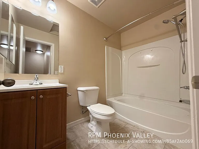 Bell Villas Apartments — Photo 31
