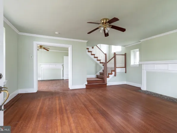 112 E Township Line Rd, Havertown, PA 19083