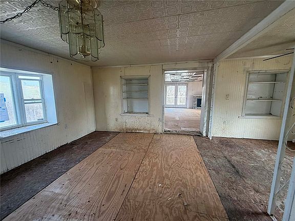 5th image of 133 Emery Heights Rd