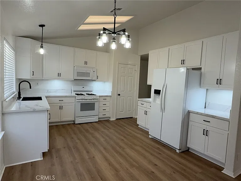 12590 Cobalt Rd — Photo 17