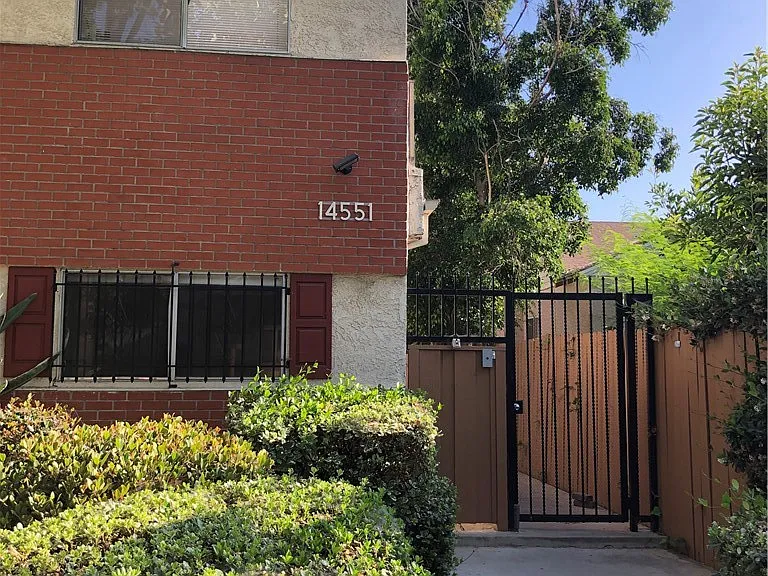 14551 Vose St #14551C — Photo 6