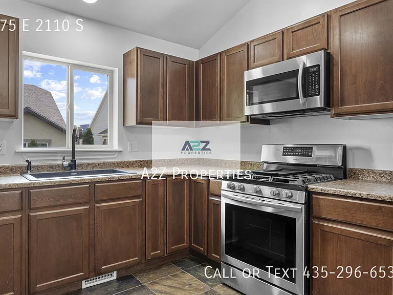 475 E 2110 S — Photo 10