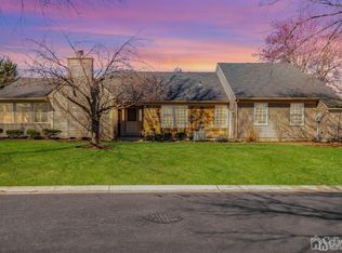 6 Bedfordshire Dr, Monroe Township, NJ 08831