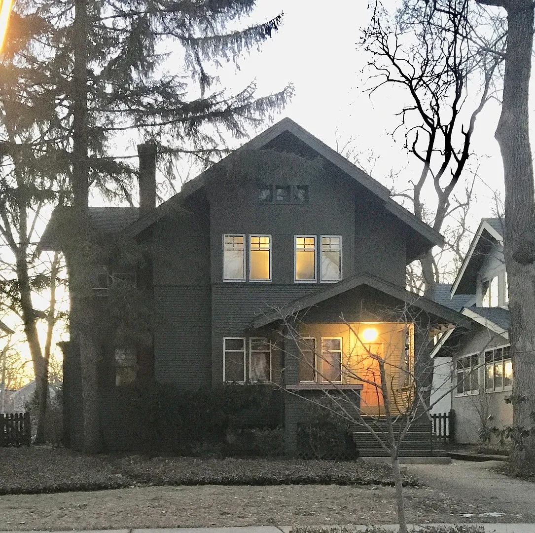 211 5th St photo 1
