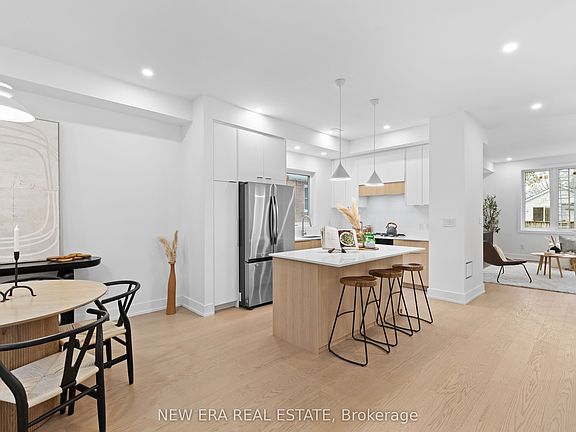 4th image of 148 Rhodes Ave