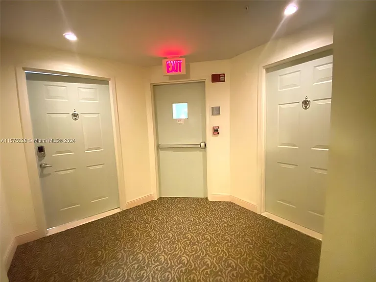 2080 S Ocean Dr #401 — Photo 5