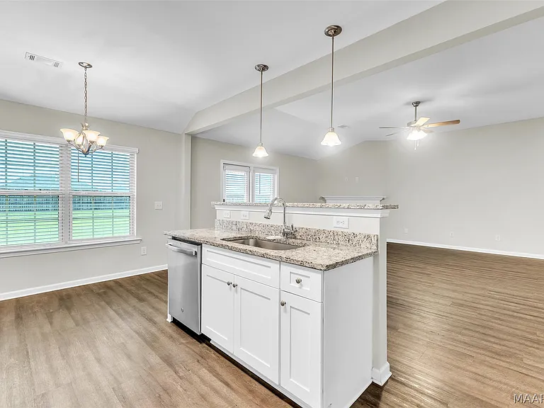 1823 Landing Pl — Photo 11
